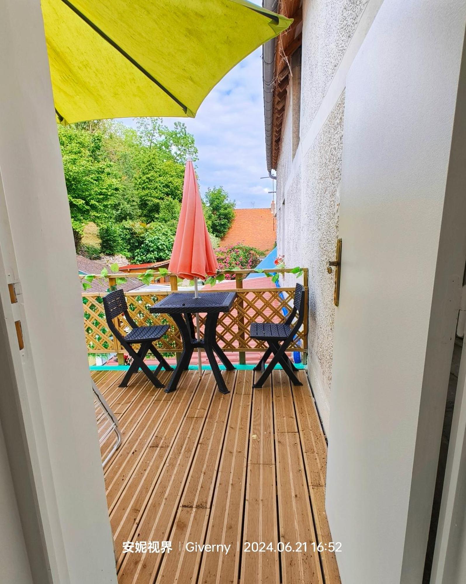 Le Coin Des Artistes Bed & Breakfast Giverny Eksteriør bilde
